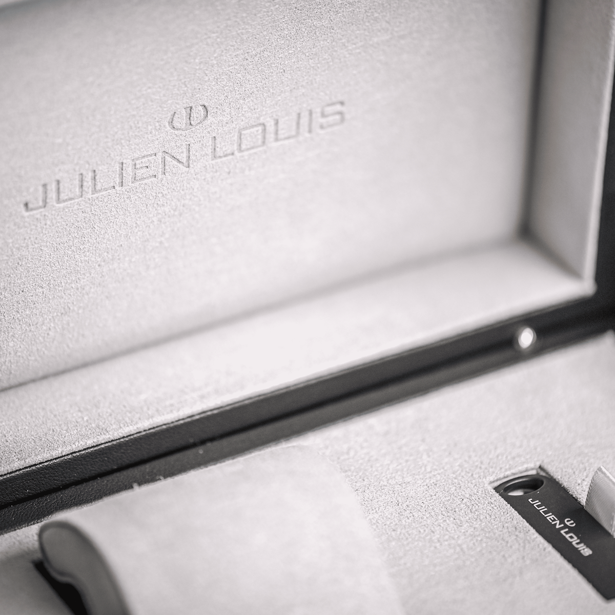 Ecrin Julien Louis